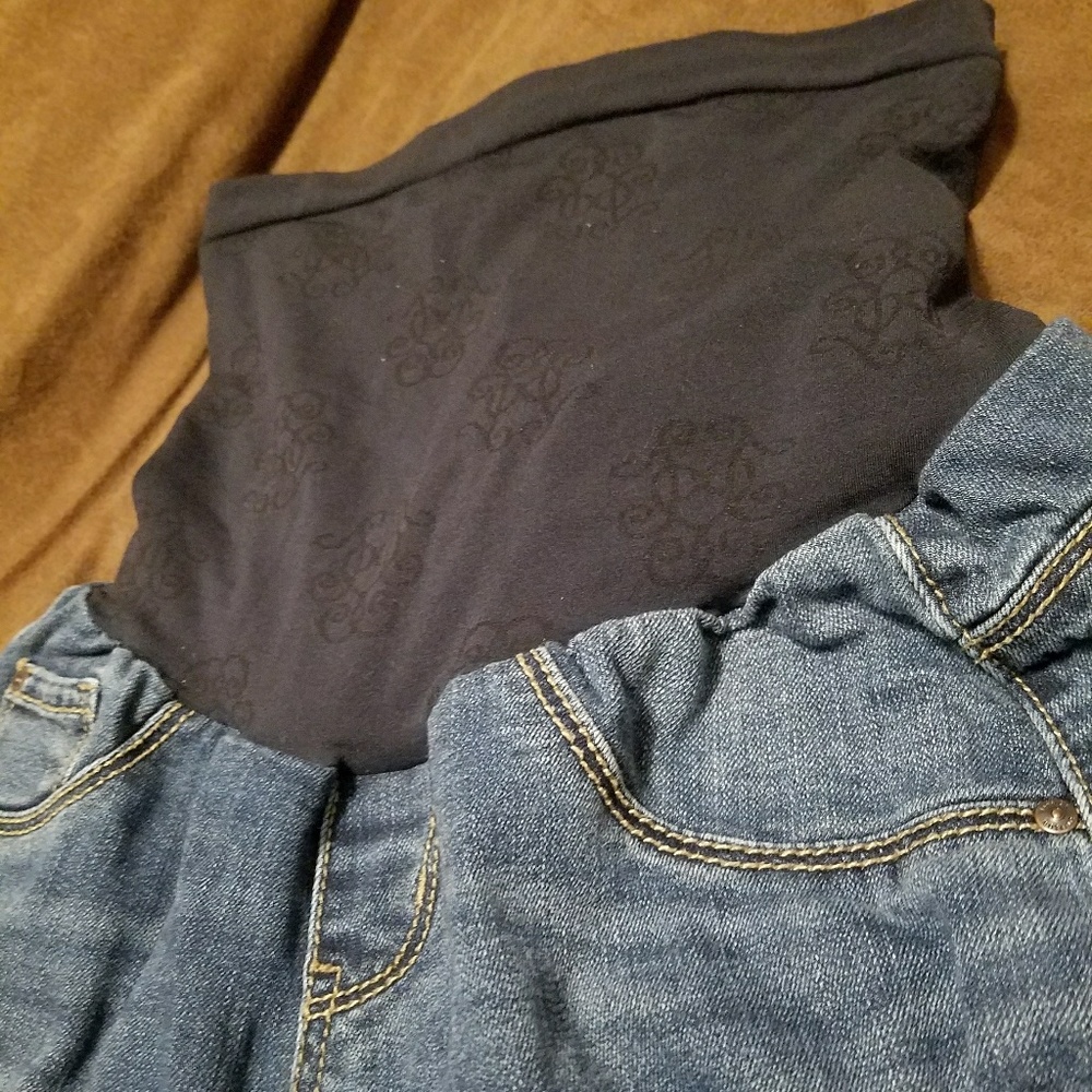 Jessica Simpson Maternity jeans